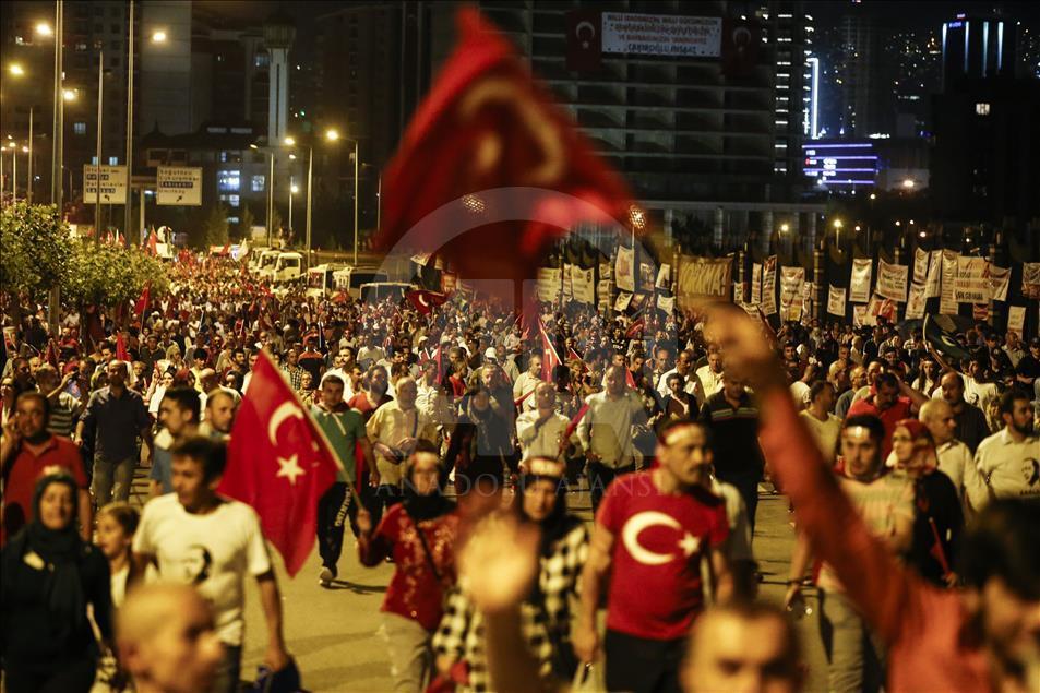 Erdoğan, demokrasi nöbeti tutan vatandaşlara seslenecek