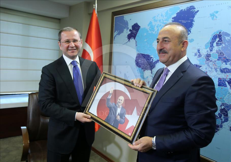 Dışişleri Bakanı Mevlüt Çavuşoğlu AA Editör Masası'nda
