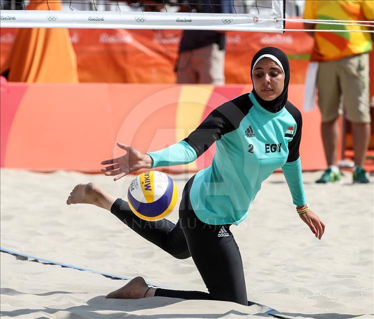 Egypt’s hijab-wearing volleyballer raises eyebrows in Rio
