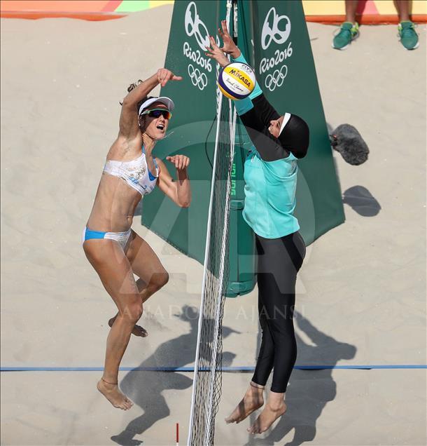 Egypt’s hijab-wearing volleyballer raises eyebrows in Rio