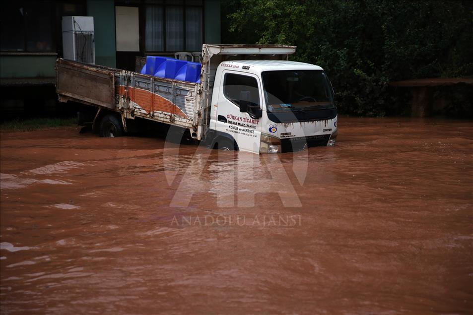 Bartın'da sel yaşamı olumsuz etkiledi