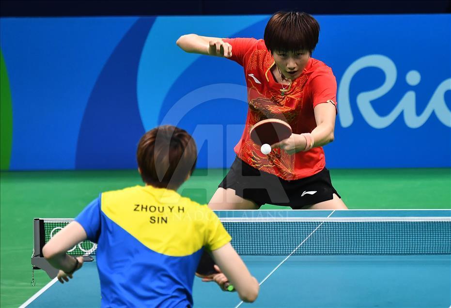 Çinli sporcular Güney Koreli rakipleri ile mücadele etti