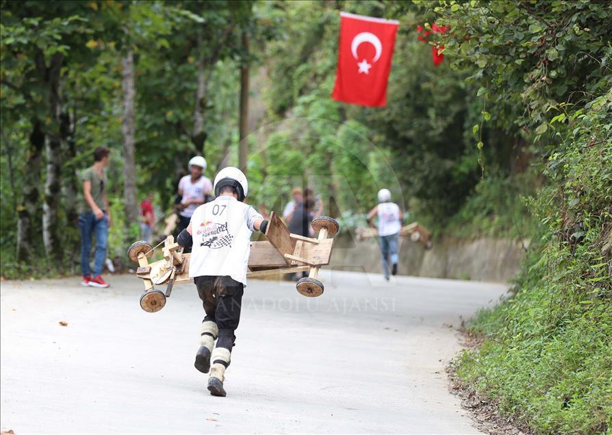 8. Geleneksel Formulaz Tahta Araba Şenliği