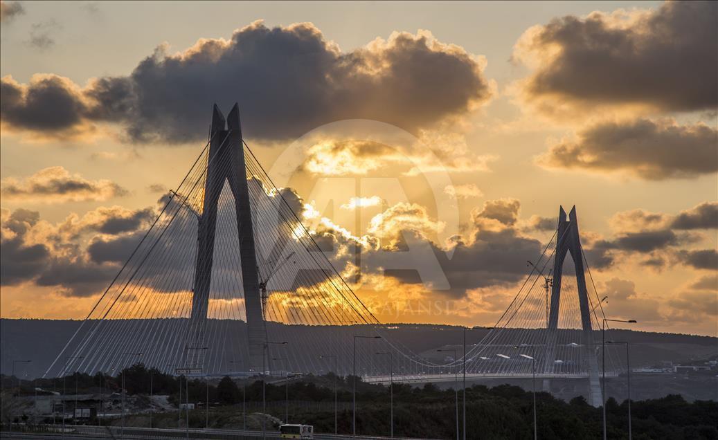 Turkey unveils 3rd Bosphorus bridge