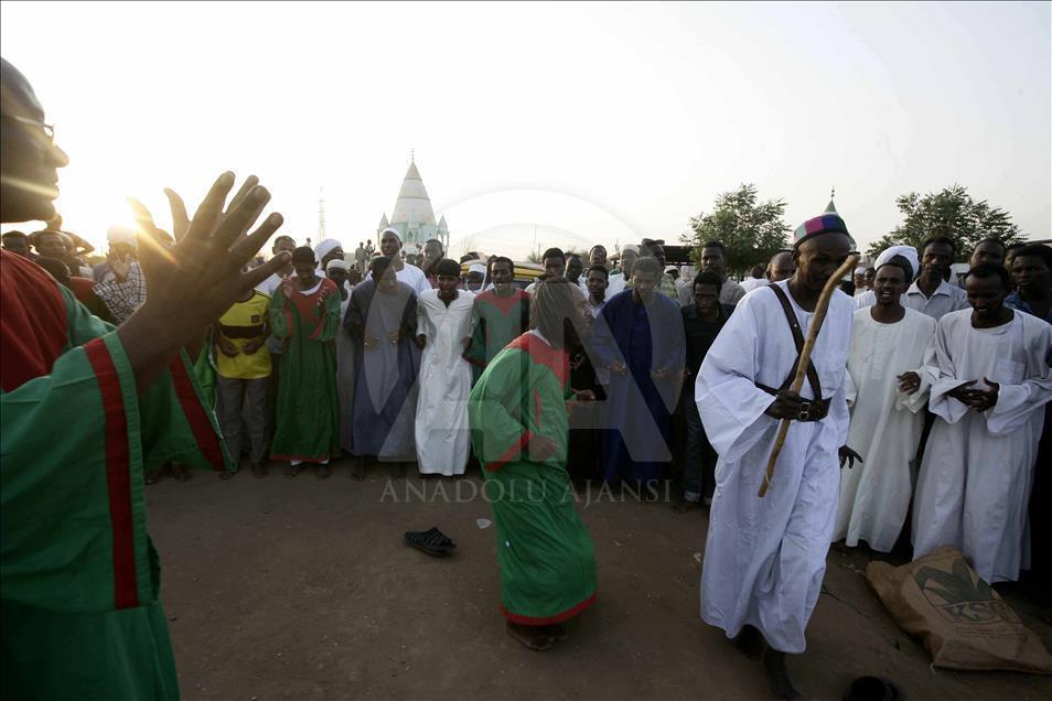 Sudan'da Sufilerin zikir halkası