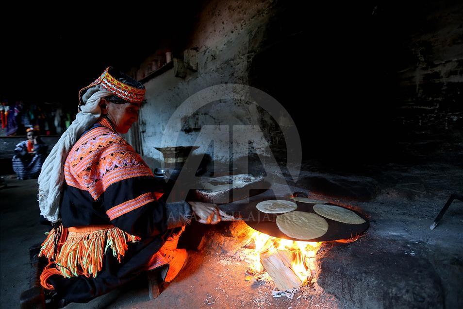 Čuvarice tradicije u Pakistanu: Žene iz naroda Kalash koji vjeruje da je potomak Aleksandra Velikog