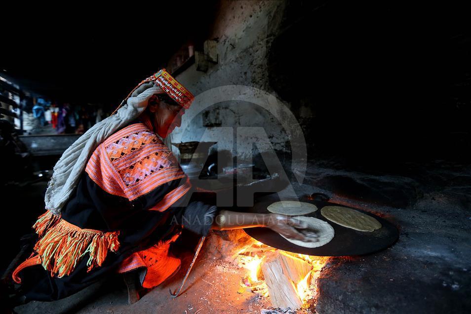 Čuvarice tradicije u Pakistanu: Žene iz naroda Kalash koji vjeruje da je potomak Aleksandra Velikog