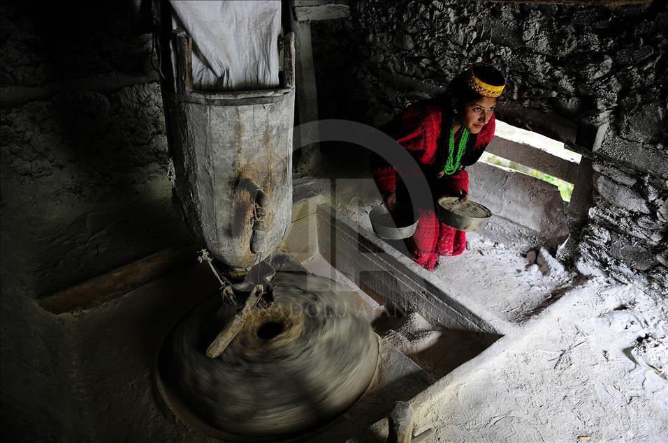 Čuvarice tradicije u Pakistanu: Žene iz naroda Kalash koji vjeruje da je potomak Aleksandra Velikog