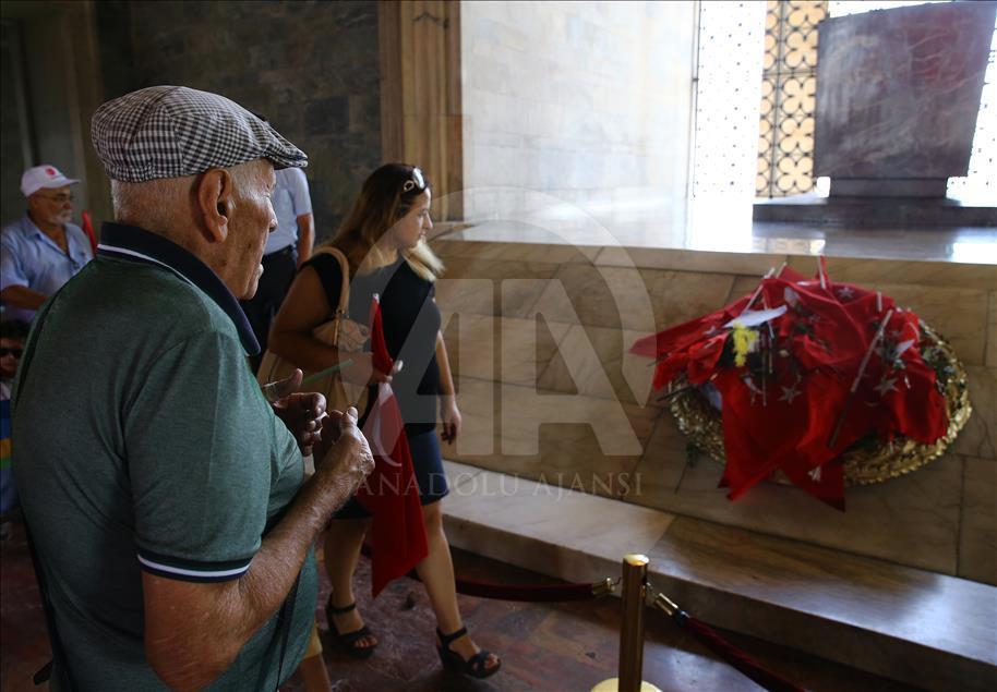 30 Ağustos Zafer Bayramı'nda Anıtkabir Ziyaretçi Akınına Uğradı