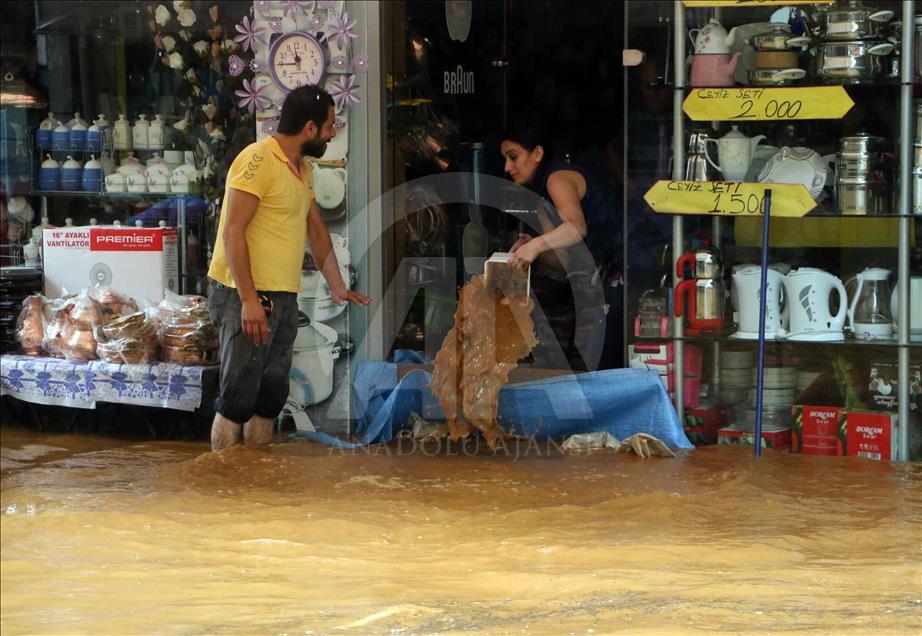 Rize'de şiddetli yağış