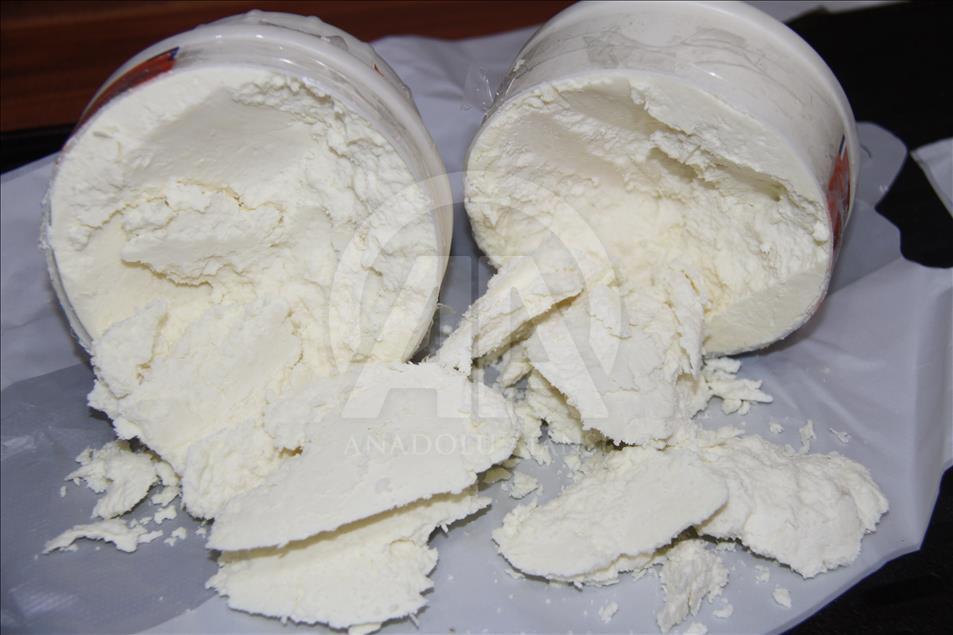 Yayladan sofraya Erzincan tulum peyniri