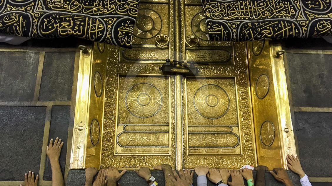 Kabe'den insan manzaraları