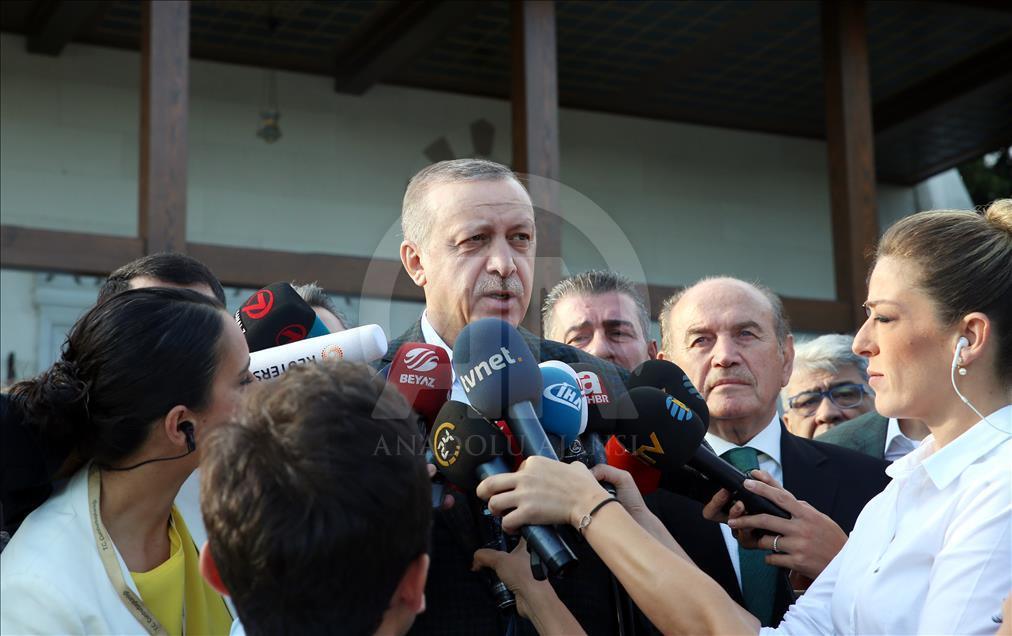 Cumhurbaşkanı Erdoğan bayram namazını İstanbul'da kıldı