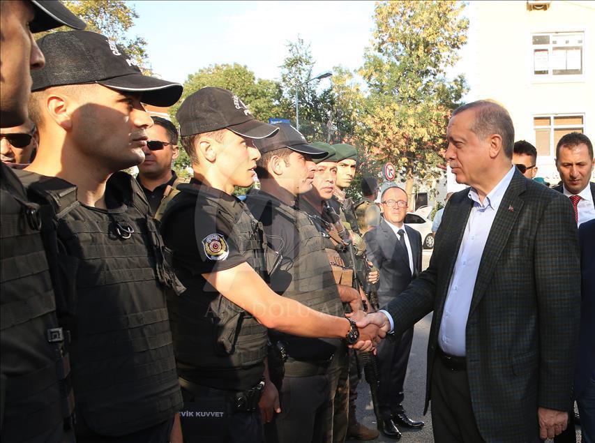 Cumhurbaşkanı Erdoğan bayram namazını İstanbul'da kıldı