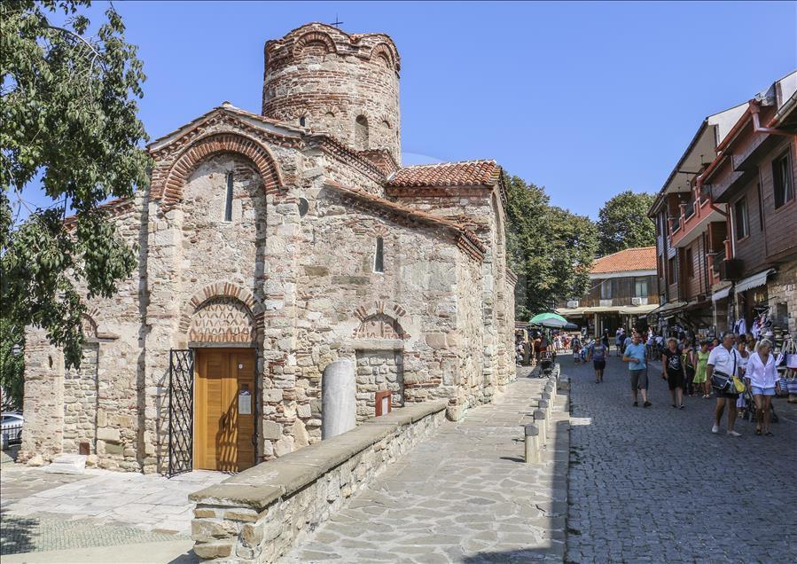 Modern yaşamla tarihin buluştuğu belde: Nessebar
