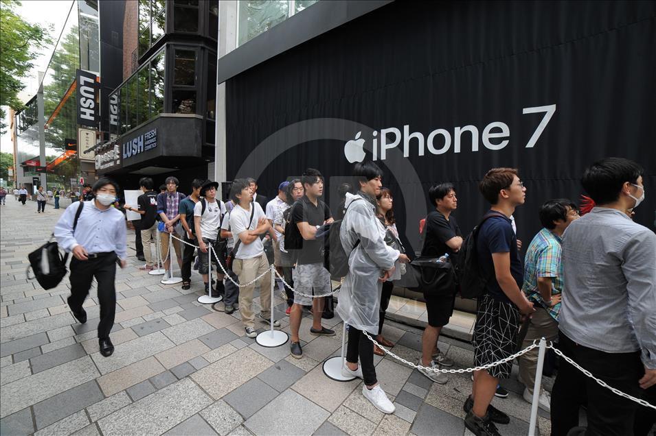 Apple'ın yeni iPhone modelleri Japonya'da