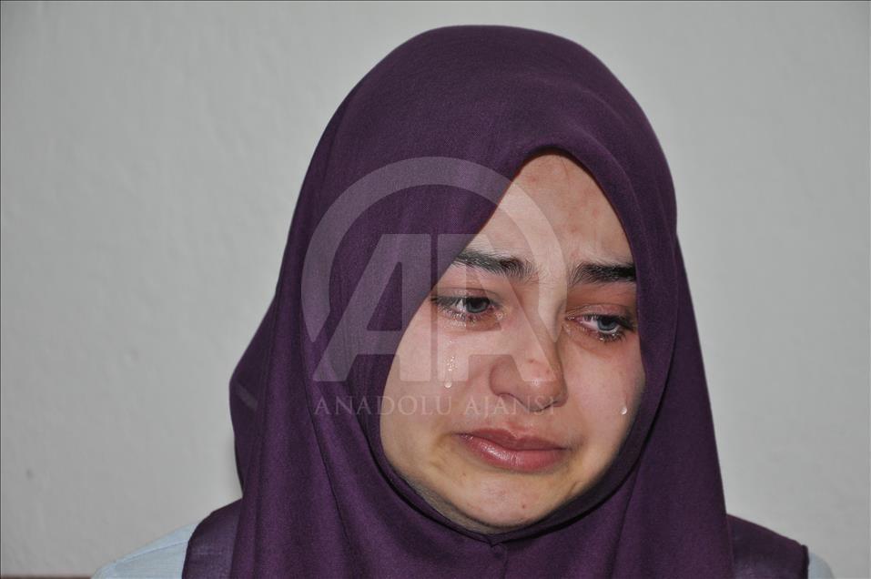 Minik Gökçe şehit babasının kokusuyla uyuyor