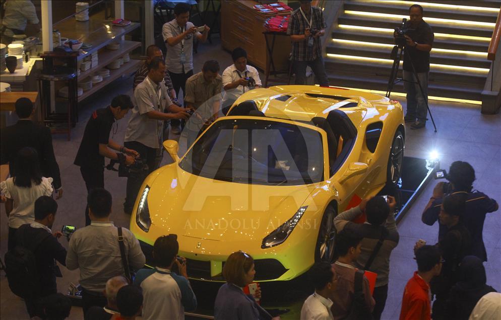 Ferrari 488 Spider Endonezya'da tanıtıldı
