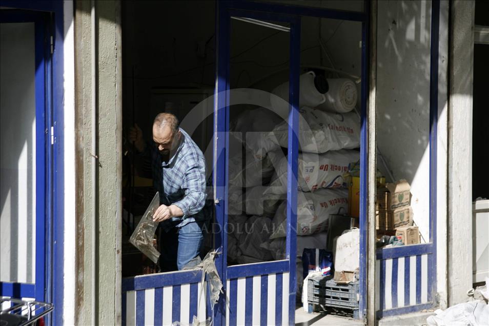 Rocket projectiles' from Syria hit Turkey's Kilis