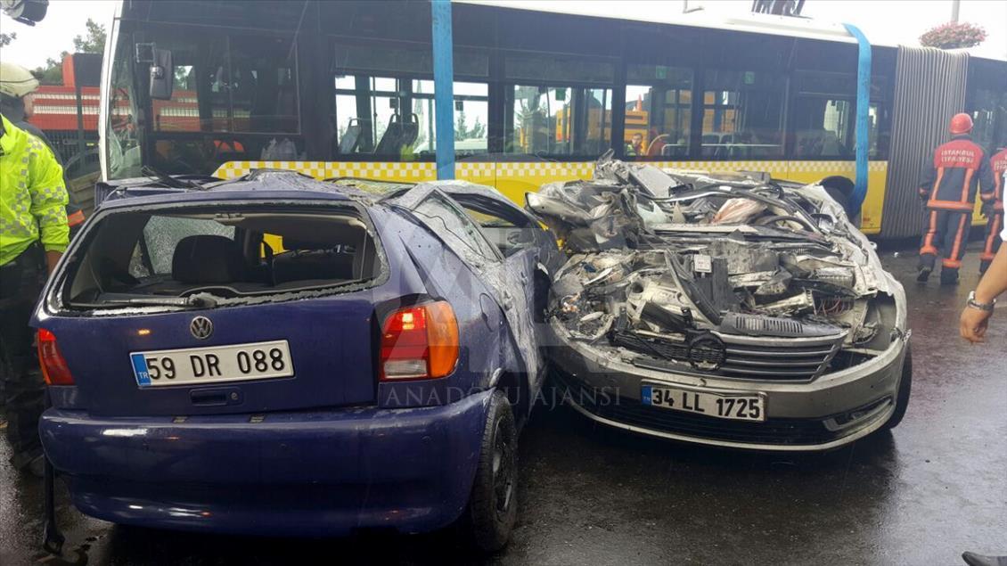 İstanbul'daki metrobüs kazası