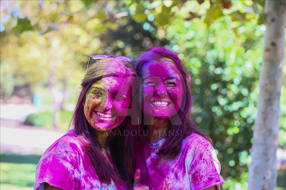 Color Sky 5K running fest in Izmir
