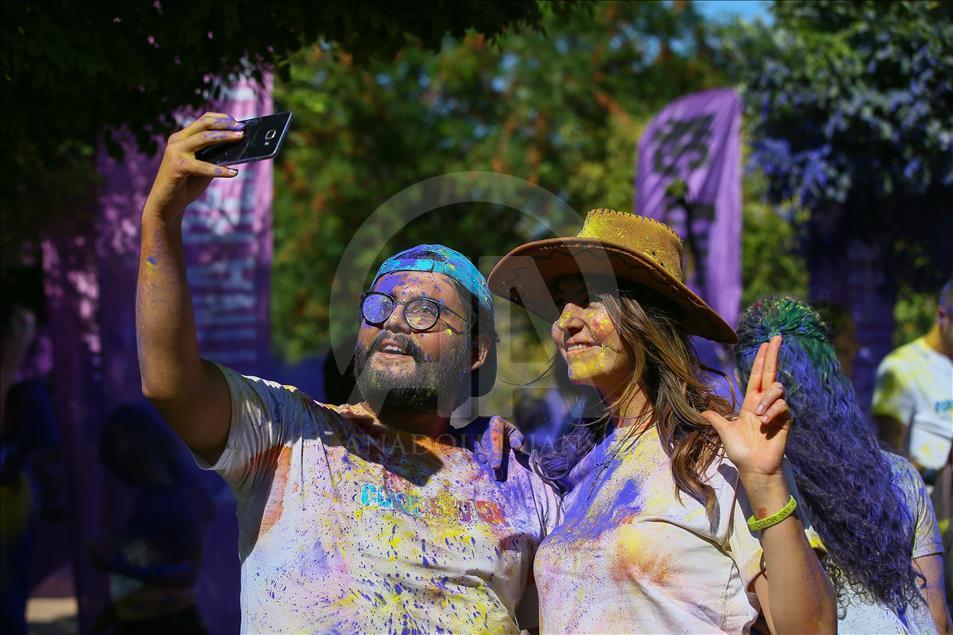 Color Sky 5K running fest in Izmir