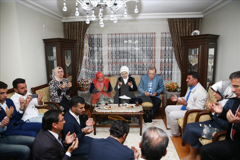 Cumhurbaşkanı Erdoğan'dan şehit ailelerine taziye ziyareti
