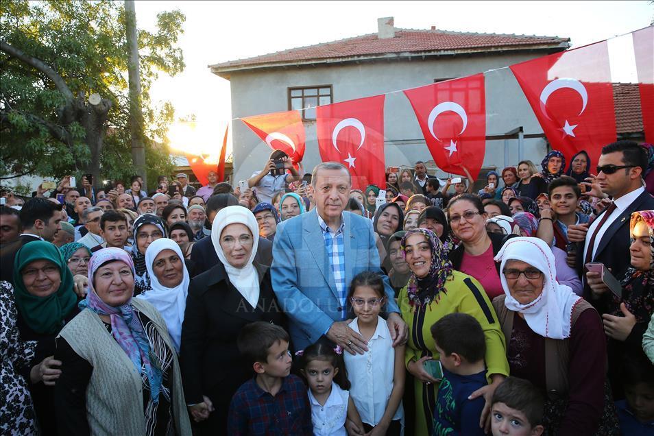Cumhurbaşkanı Erdoğan'dan Kazan'daki şehit ailelerine taziye ziyareti