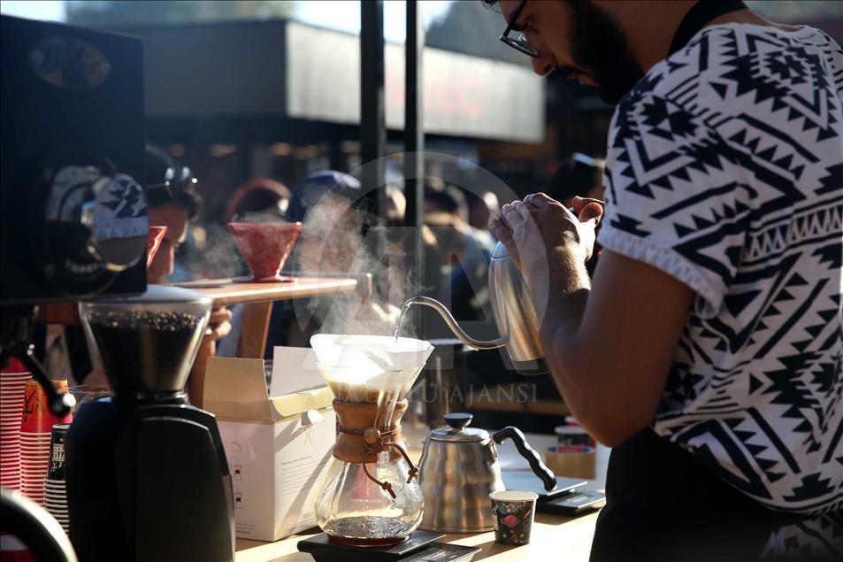 بمشاركة 150 شركة.. مهرجان القهوة في إسطنبول يستقطب عشاقها
