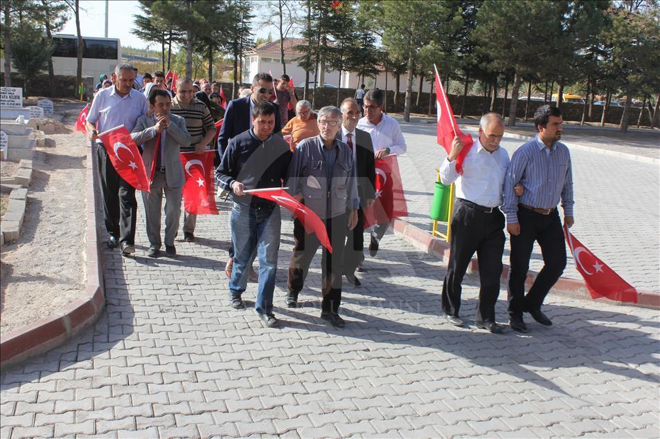 Kahraman şehit Halisdemir'in kabrine ziyaretler sürüyor