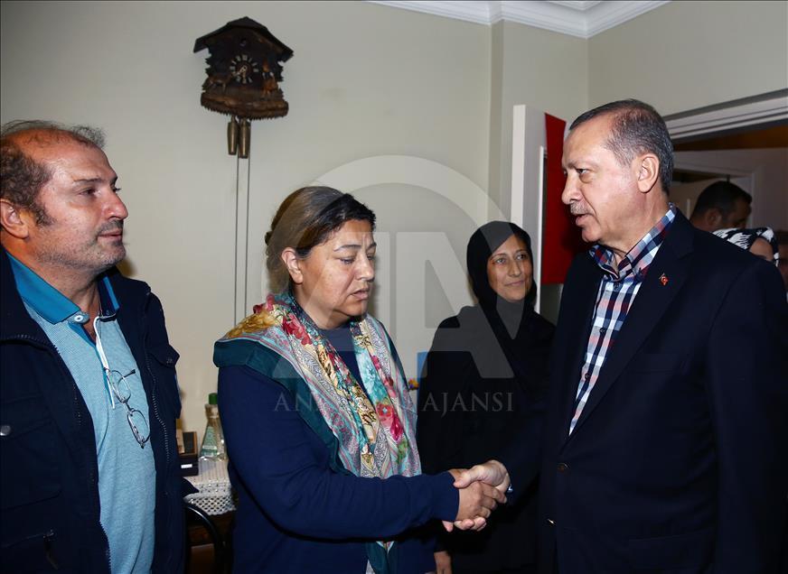 Cumhurbaşkanı Erdoğan'dan şehit ailelerine taziye ziyareti