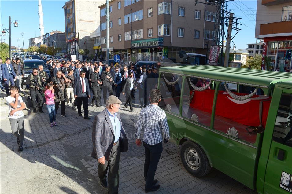Van'daki AK Parti ilçe başkan yardımcısına terör saldırısı