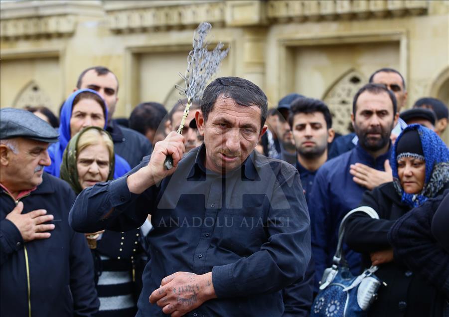 Верующие Азербайджана отметили день Ашура
