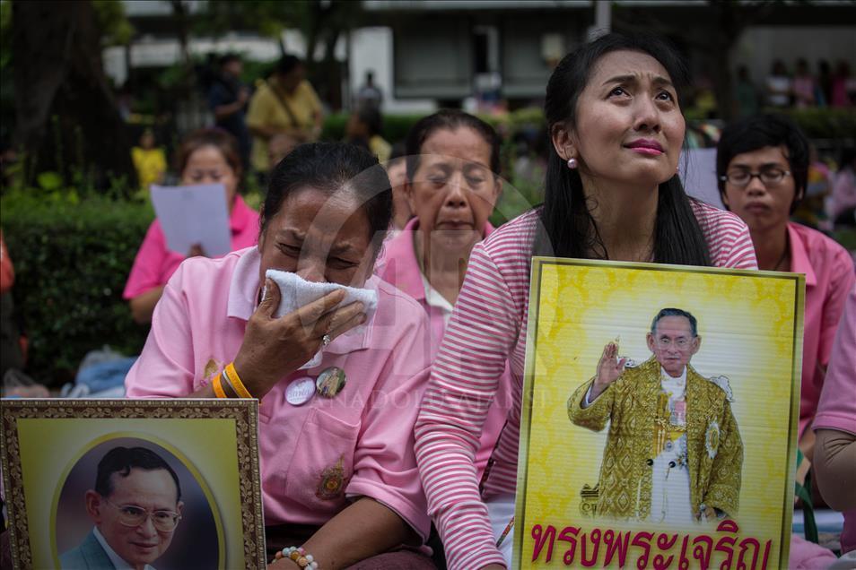 Tayland Kralı Bhumibol hayatını kaybetti
