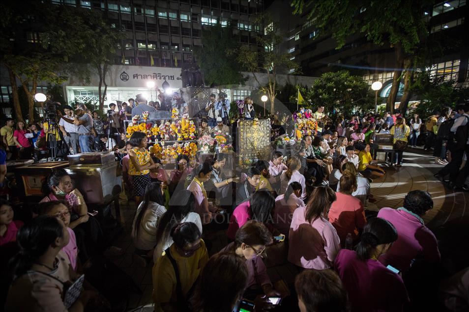 Tayland Kralı Bhumibol hayatını kaybetti