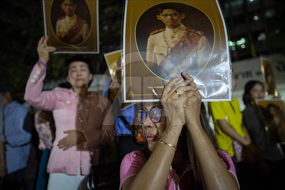 Tayland Kralı Bhumibol hayatını kaybetti