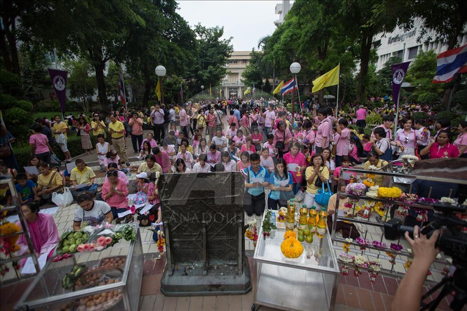 Tayland Kralı Bhumibol hayatını kaybetti