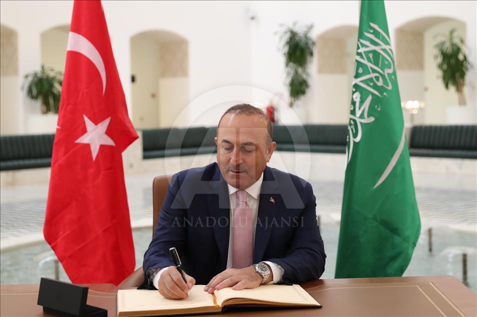 Dışişleri Bakanı Çavuşoğlu Suudi Arabistan'da