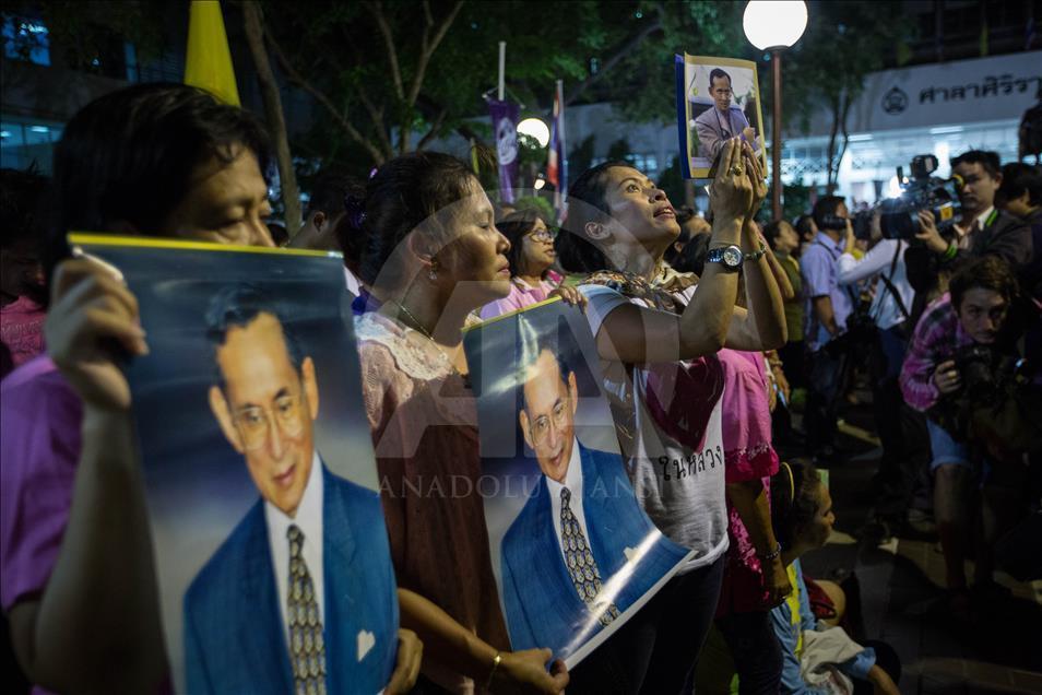 Tayland Kralı Bhumibol hayatını kaybetti