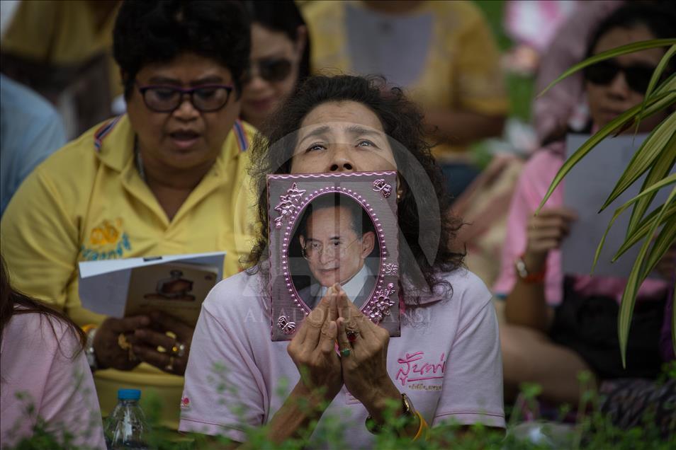Tayland Kralı Bhumibol hayatını kaybetti