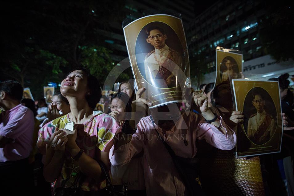 Tayland Kralı Bhumibol hayatını kaybetti