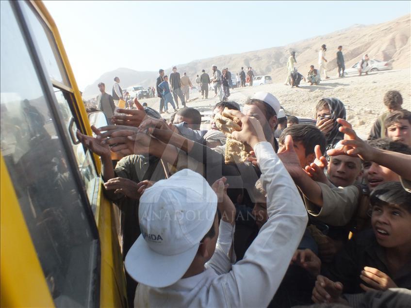 Afganistan için "acil insani yardım" çağrısı