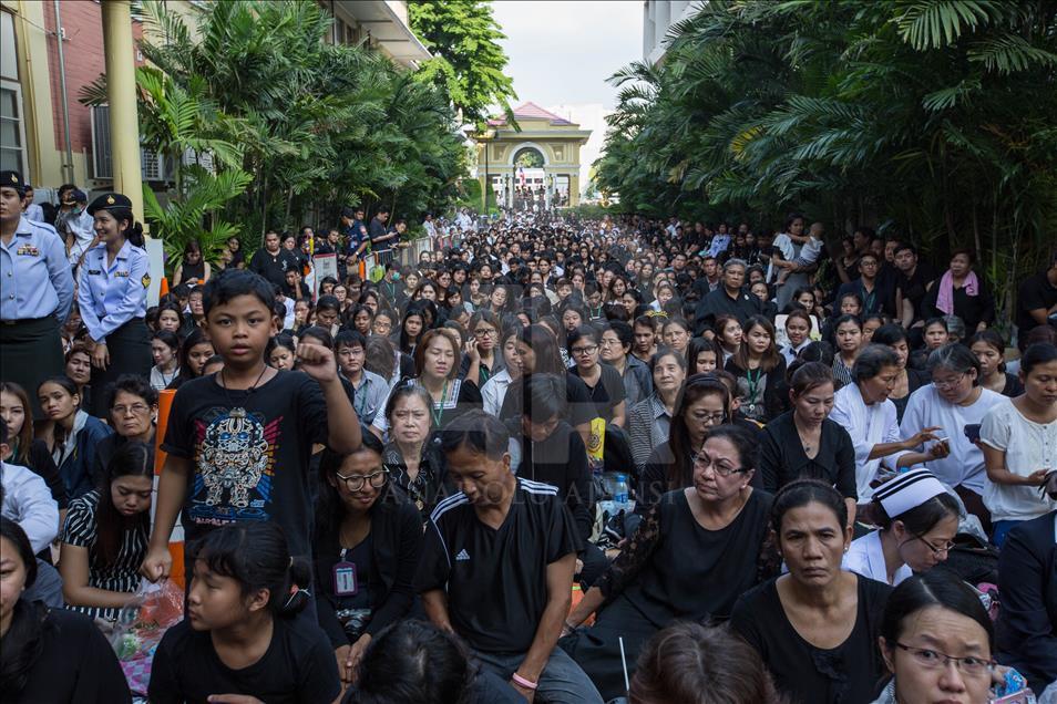 One year period of mourning declared after Thailand’s King Bhumibol Adulyadej death