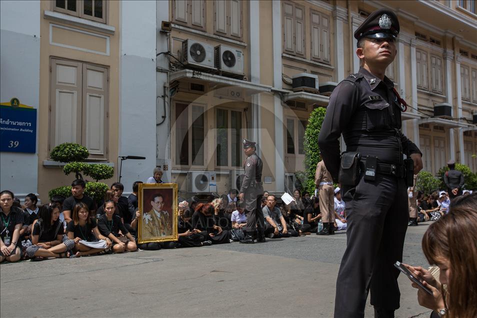 One year period of mourning declared after Thailand’s King Bhumibol Adulyadej death