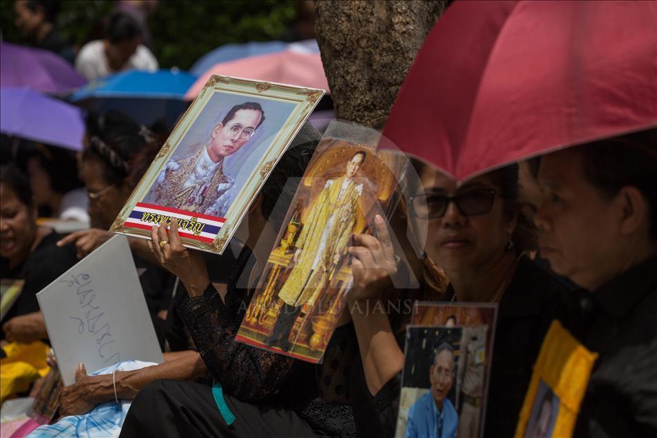 One year period of mourning declared after Thailand’s King Bhumibol Adulyadej death