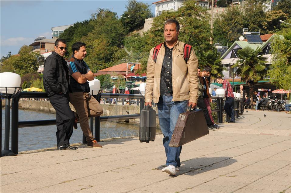 Fars, Arap ve Türk musikisine "Santur" ile hayat veriyor