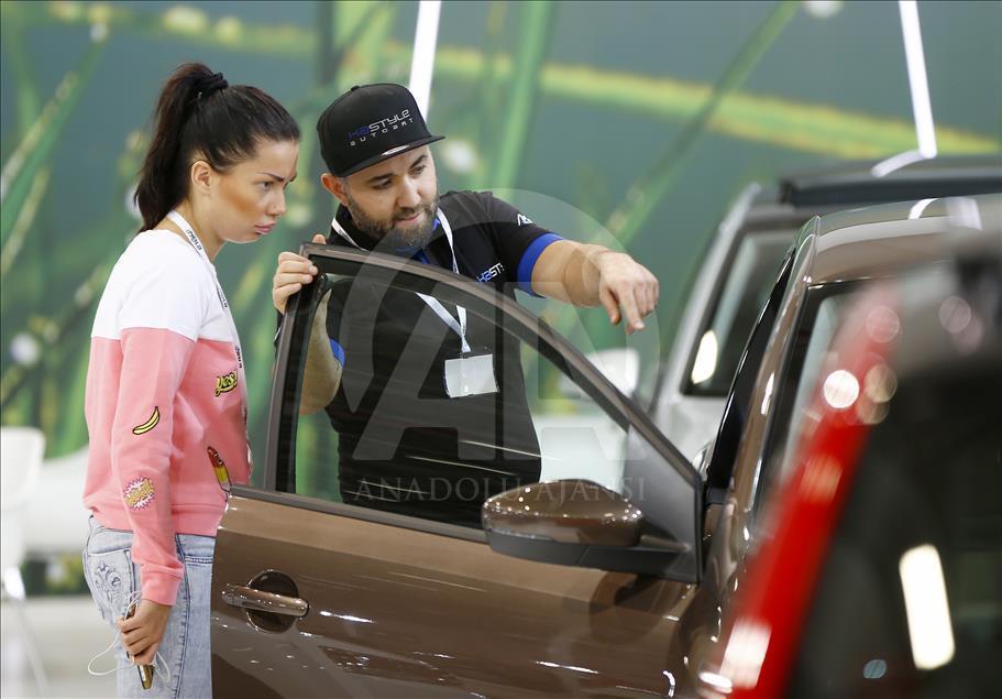 İzmir Otoshow Fuarı açıldı