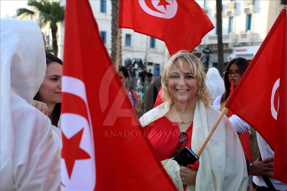 Tunus'ta devlet bayrağının 189. kuruluş yıldönümü