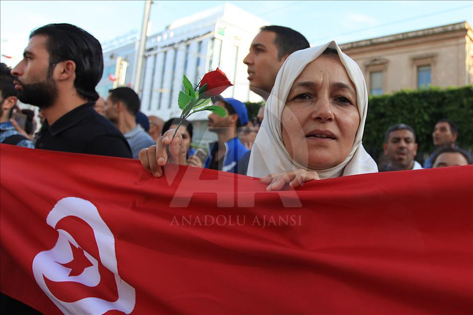 Tunus'ta devlet bayrağının 189. kuruluş yıldönümü