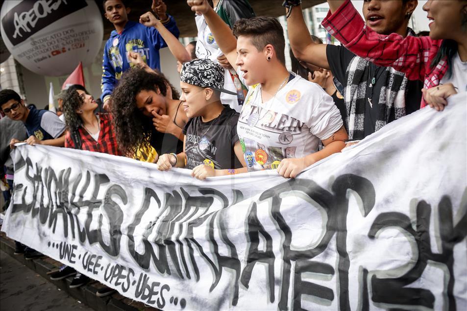 rally against PEC 241 by Michel Temer in Sao Paulo